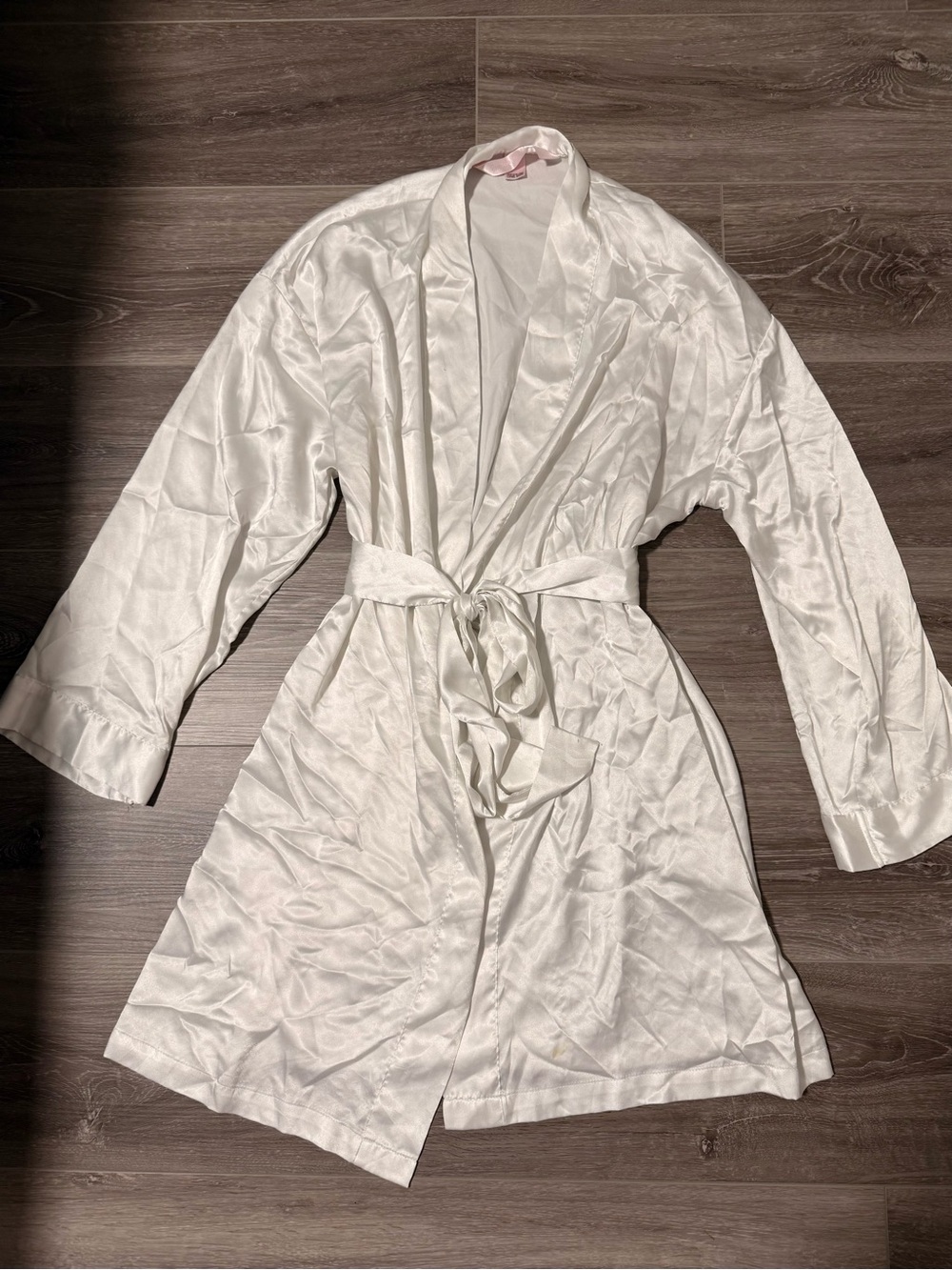 🪩2 for 15$🪩 Victoria secret white satin robe